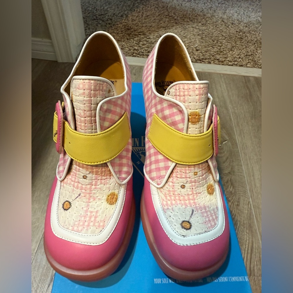 JOHN FLUEVOG Mini Lilly Contrast Buckle Shoes Pink/Yellow Size 8 New in Box